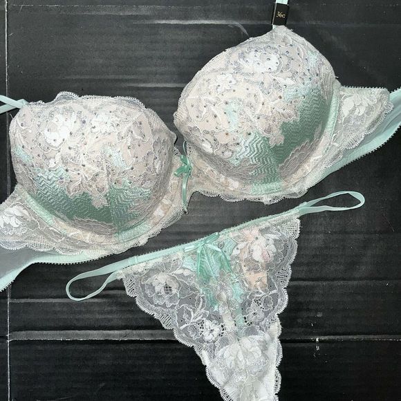 NWT Victoria's Secret 34D,34DD,36B,36C BRA SET+garter+ROBE silver MINT SEDUCTION - Picture 7 of 8